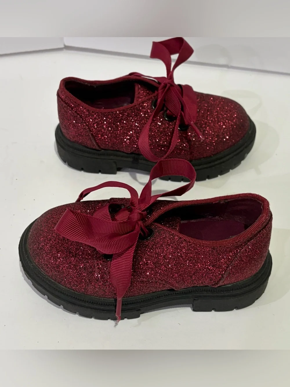 Cat & Jack Girls' Glitter Lace-Up Shoes 6 EUC